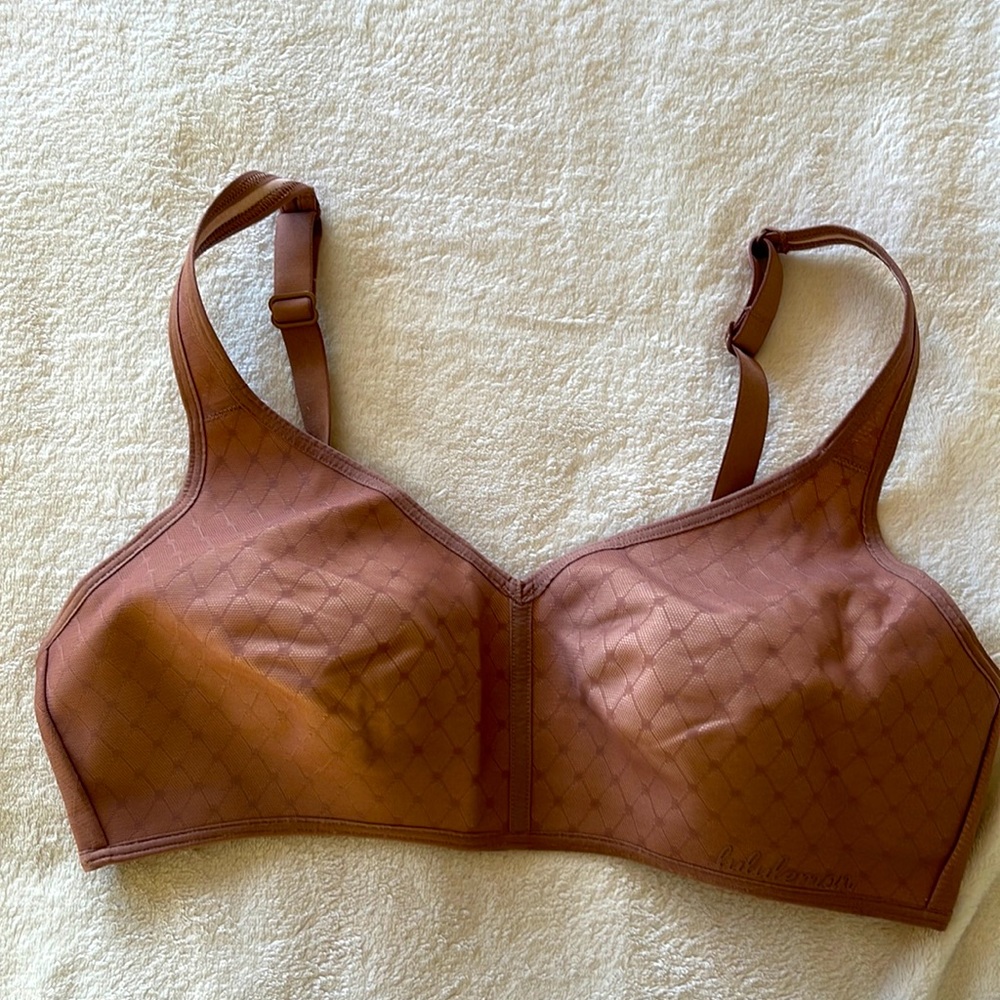 NWOT Lululemon bra